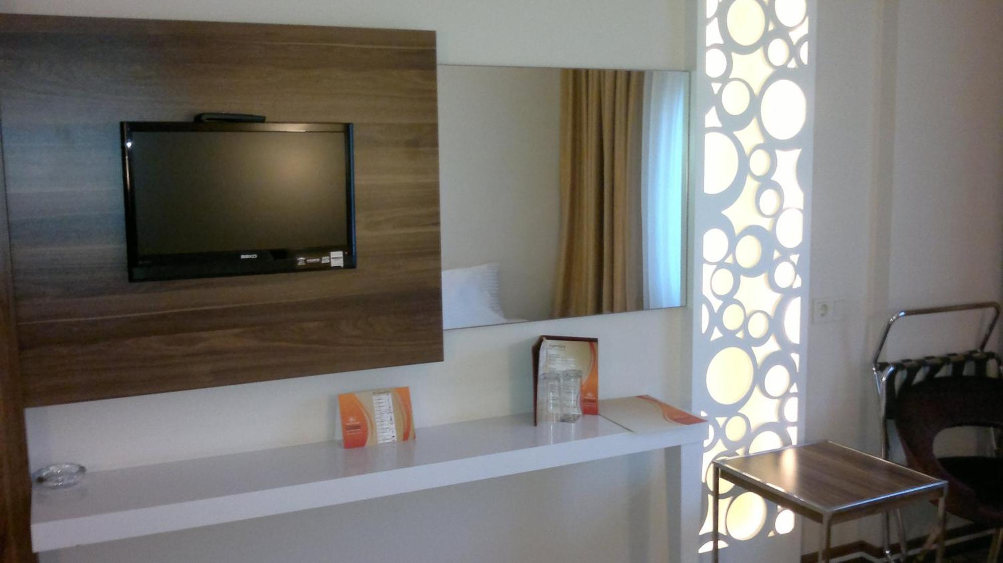 Akşehir Ozpark Hotel מראה חיצוני תמונה