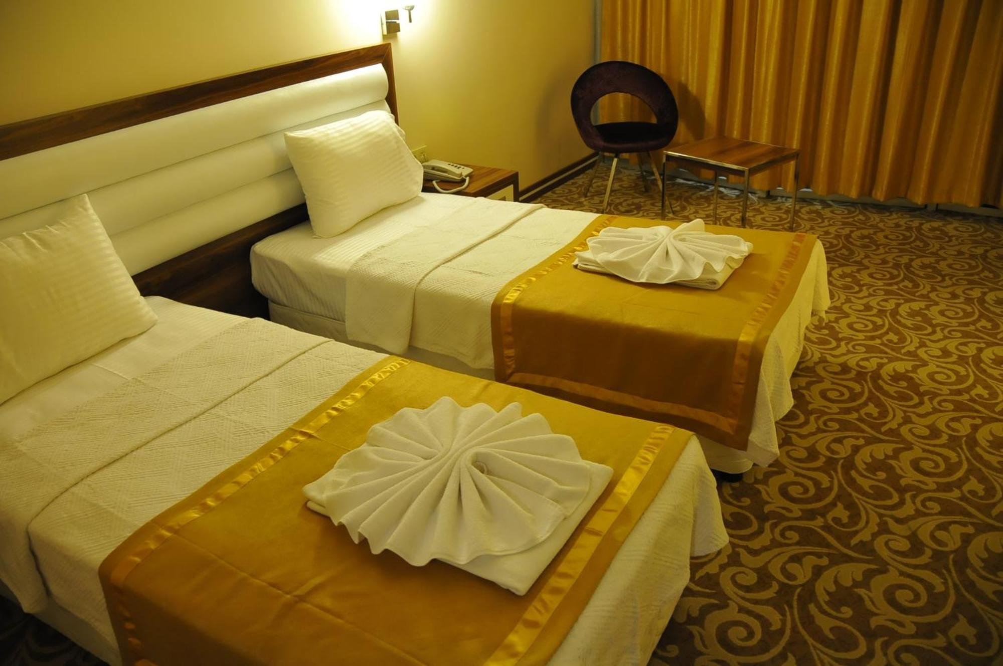 Akşehir Ozpark Hotel מראה חיצוני תמונה