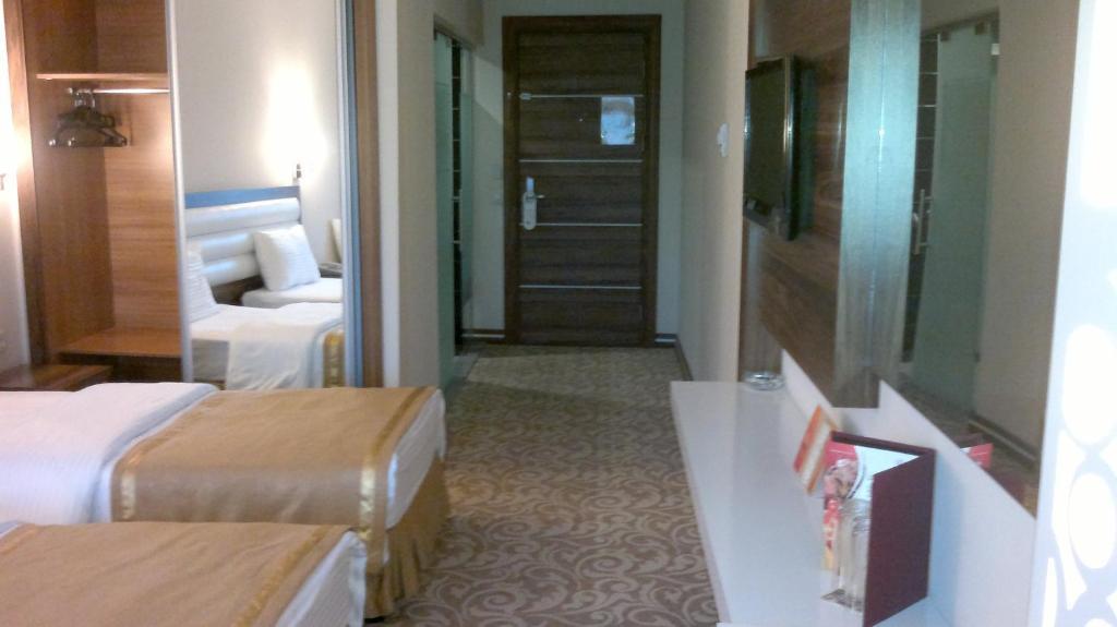 Akşehir Ozpark Hotel חדר תמונה