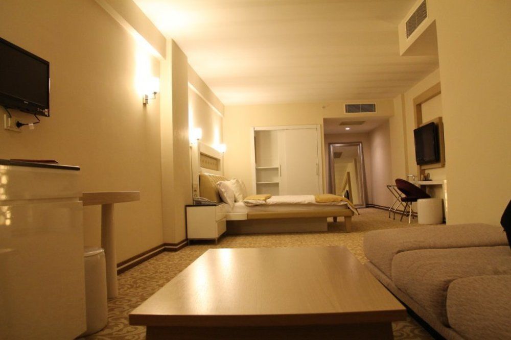 Akşehir Ozpark Hotel מראה חיצוני תמונה