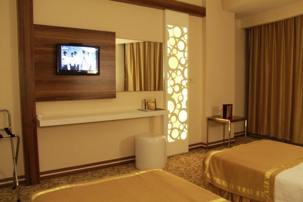 Akşehir Ozpark Hotel מראה חיצוני תמונה